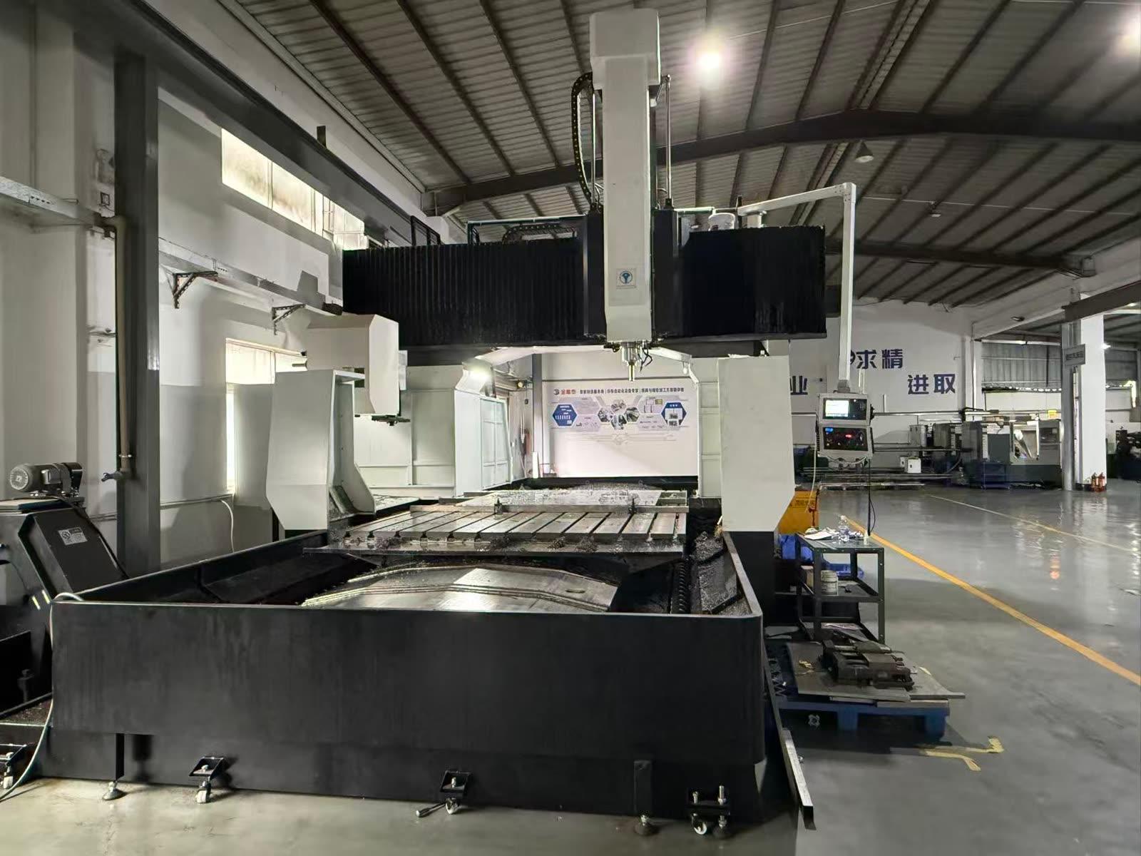 Large gantry milling machine on the Ginwate shop floor